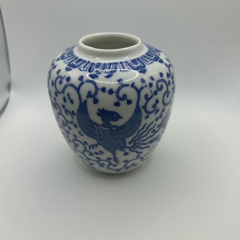 VTG BLUE PHOENIX FLOWER WHITE PORCELAIN VASE JAR/NO LID - Made in Japan